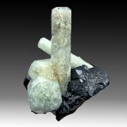 Beryl var. goshenite