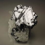 GALENA - SPINEL LAW TWIN, QUARTZ