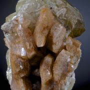 Datolite (color change) and Heulandite