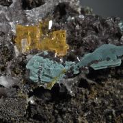 Wulfenite, Hemimorphite, Rosasite, Aurichalcite and Malachite