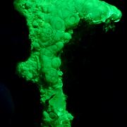 Opal var. hyalite CRAZY FLUORESCENCE