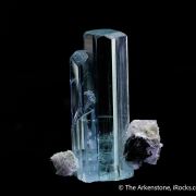 Beryl var. Aquamarine, Schorl