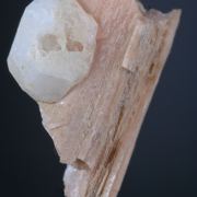 Analcime on Serandite/ Schiziolte