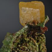 Wulfenite on Duftite