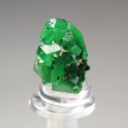 gem GARNET var. GROSSULAR var. CHROMIAN, CHROMITE