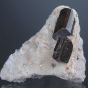 Fluor-Buergerite
