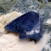 Benitoite, Neptunite