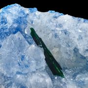 Malachite, quartz, shattuckite