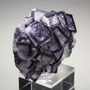 FLUORITE with PHANTOMS - border pattern