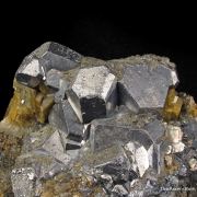 Galena and Siderite on Quartz