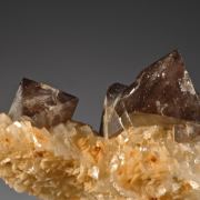 Scheelite on Dolomite with minor Ferberite