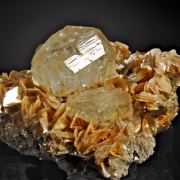 Goshenite (Beryl) on Muscovite