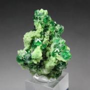 gem GARNET var. GROSSULAR var. CHROMIAN, CHROMITE