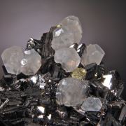 Calcite on Sphalerite w. minor Chalcopyrite