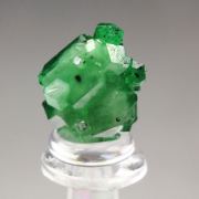 gem GARNET var. GROSSULAR var. CHROMIAN, CHROMITE