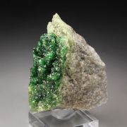 gem GARNET var. GROSSULAR var. CHROMIAN, DIOPSIDE
