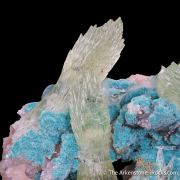 Smithsonite with Rosasite