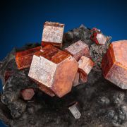 Vanadinite  on Coronadite