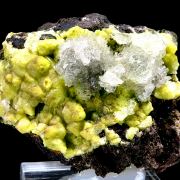 Mimetite, hemimorphite