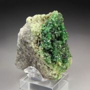 gem GARNET var. GROSSULAR var. CHROMIAN, DIOPSIDE