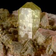 Apatite (CaF) on Pericline