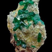 Dioptase, quartz