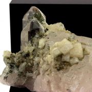 Quartz + Chabazite.