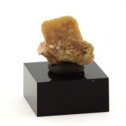 Wulfenite.