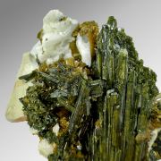 Epidote, stilbite POLAND