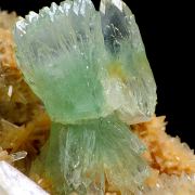 Stilbite, apophyllite, heulandite