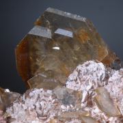 Barite on Dolomite and Rhodochrosite