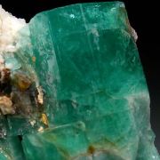 Emerald on Albite (R)