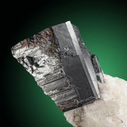 Tantalite-(Mn) 