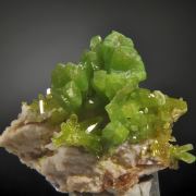 Pyromorphite (fine hoppered crystals)