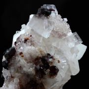 Uvite, Magnesite.