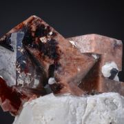 Rhodochrosite on Analcime