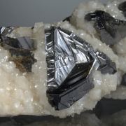 Sphalerite - triplet macle