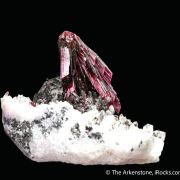 Erythrite on Quartz