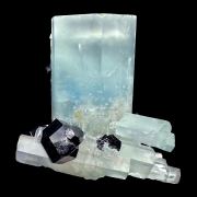 Beryl var. aquamarine, tourmaline