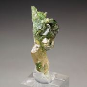 gem GARNET var. GROSSULAR var. CHROMIAN, CHROMITE