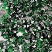 GARNET var. UVAROVITE, CALCITE