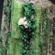 GARNET var. GROSSULAR var. CHROMIAN, DIOPSIDE