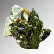 Epidote, stilbite POLAND