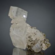 Magnesite with Uvite