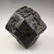 GARNET var. ANDRADITE var. MELANITE - floater