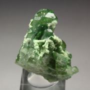 VESUVIANITE var. CHROMIAN