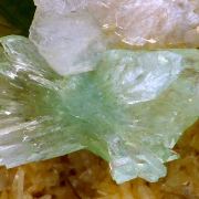 Fluorapophyllite, heulandite, stilbite