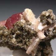 Rhodochrosite with Bertrandite