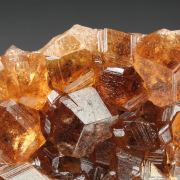 gem GARNET var. GROSSULAR