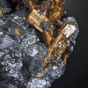 Richterite with Magnetite